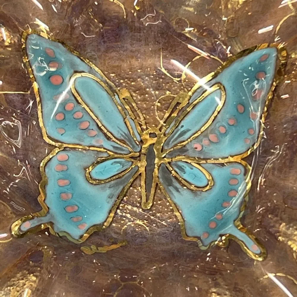 Unmarked butterfly dish